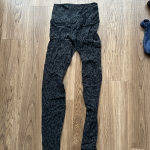 Lululemon leopard print leggings! Size 4